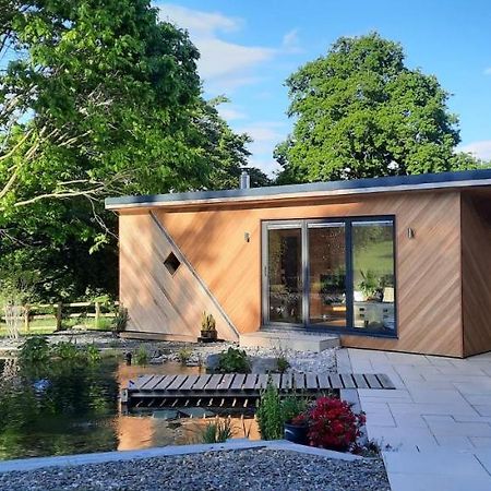 Mid-Wales Farmhouse, Swimming Pool, Tranquil Countryside Views, Sleeps 14 Meifod Zewnętrze zdjęcie