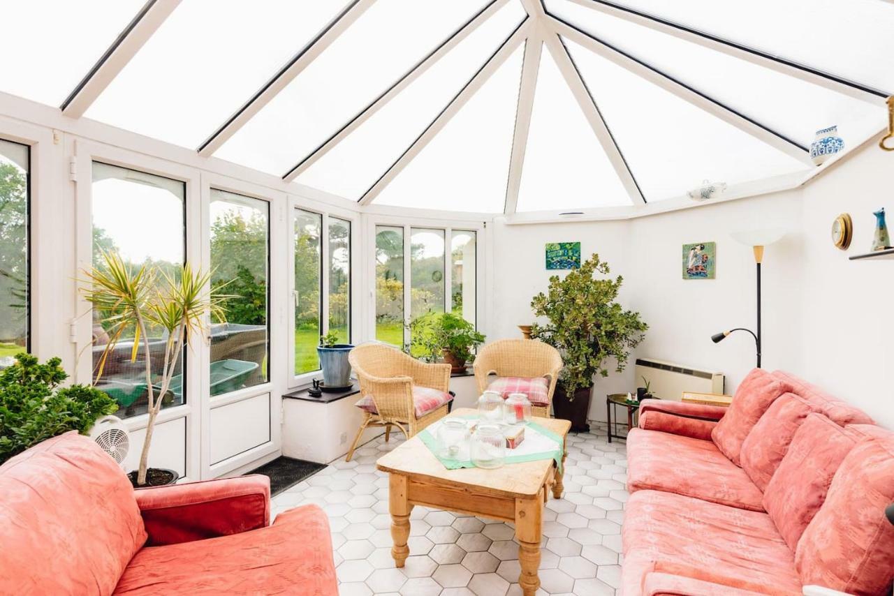 Mid-Wales Farmhouse, Swimming Pool, Tranquil Countryside Views, Sleeps 14 Meifod Zewnętrze zdjęcie